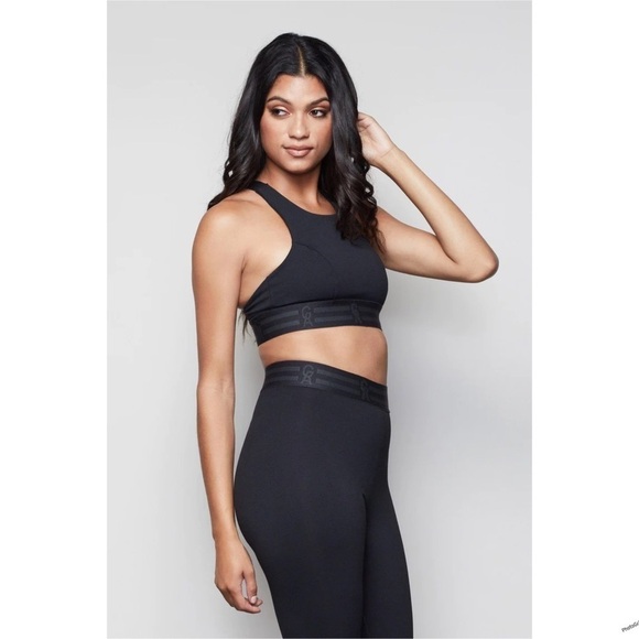 GOOD AMERICAN THE CROSSBACK ICON BLACK SPORTS BRA SIZE medium - Picture 1 of 5